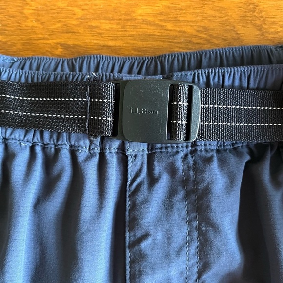 L.L. Bean Lined Cargo Pocket Belted Swim Trunks Men's size large - Picture 3 of 9